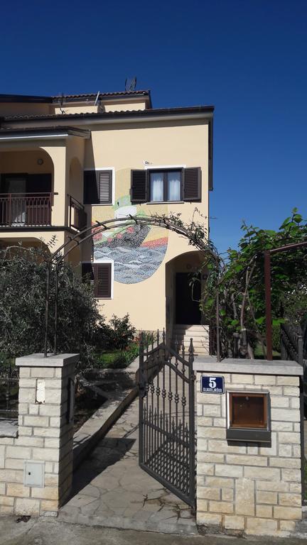 Apartments Mirela Poreč Zewnętrze zdjęcie
